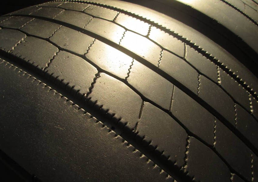 تفاوت لاستیک های کامیونی رادیال و bias-ply